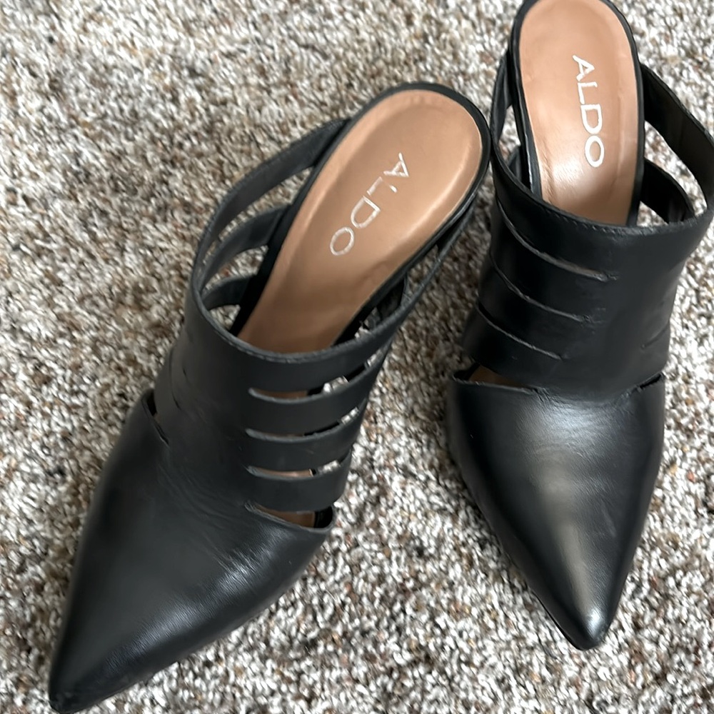 Aldo beautiful black high heels!  Worn less than 5 x and excellent condition!